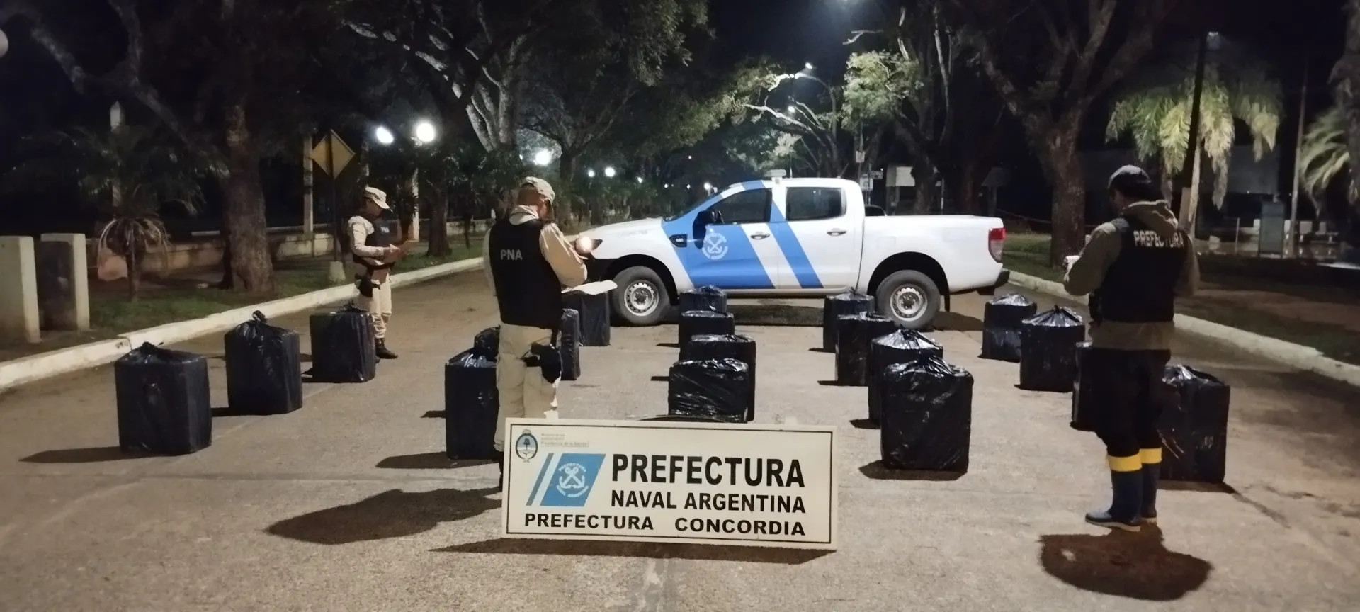 Prefectura incautó millonario contrabando de cigarrillos en la costa