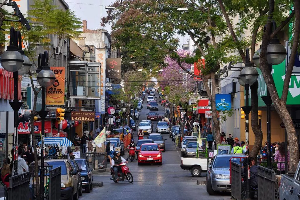 SALTO-CENTRO-COMERCIAL