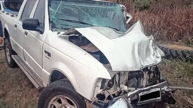 Accidente tractor y camioneta_2