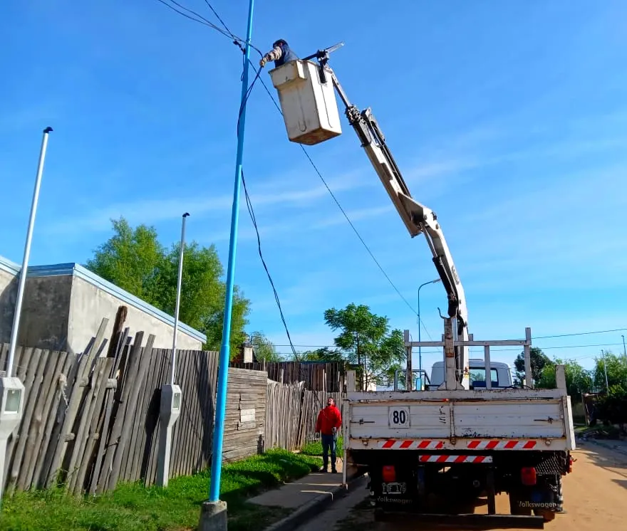 LUCES Y ELECTRICIDAD - ELECTROTECNIA (1)