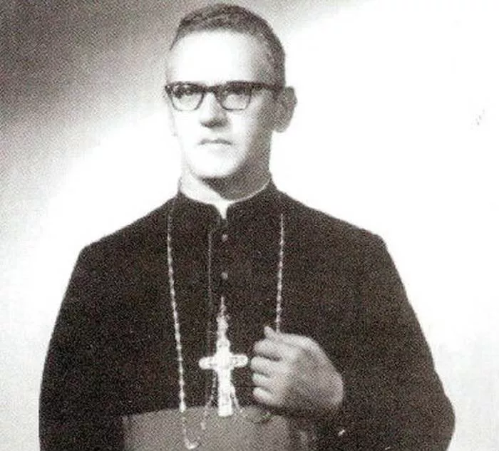 Monseñor Ricardo Rösch