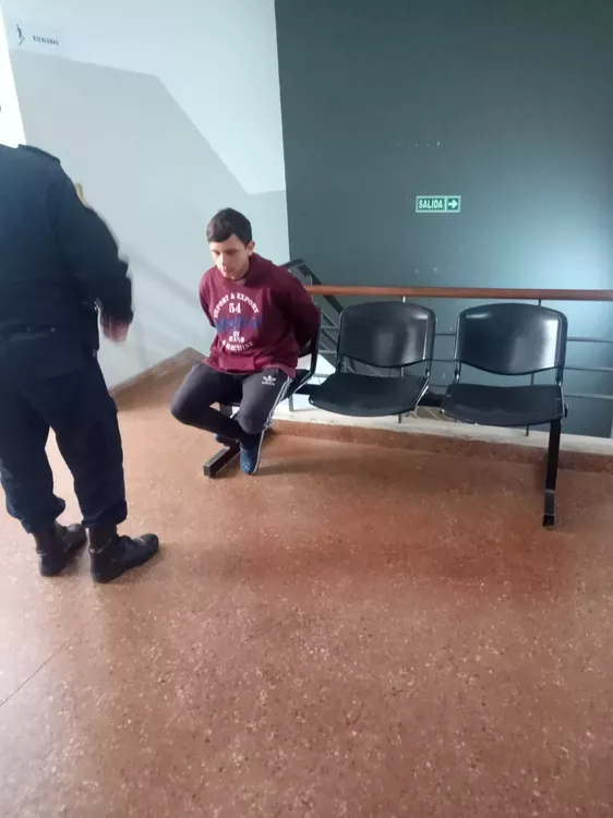 e8121517-fd63-49af-9ad2-70cdddcbf287