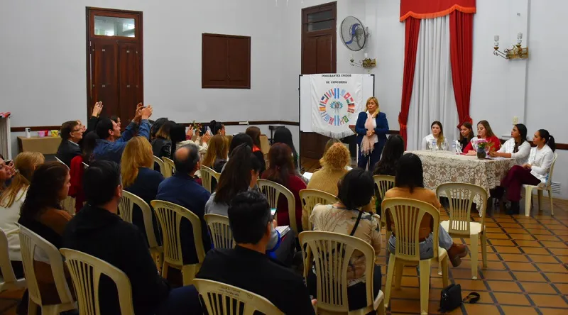 REINAS - INMIGRANTES (4)