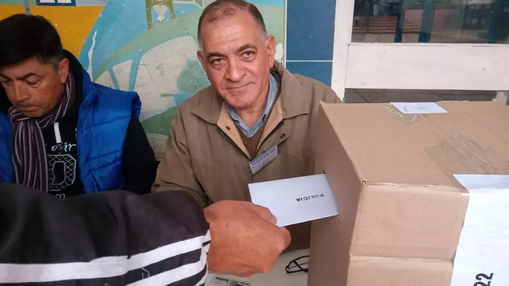 f6cec93f-59a6-4efa-9838-eb102237f77b