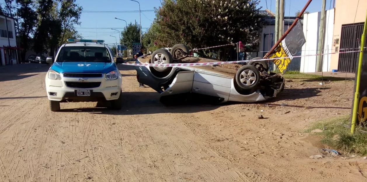 Vuelco calle Diamante (1)