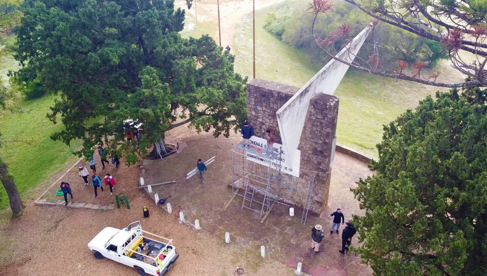 Monumento al éxodo (1)