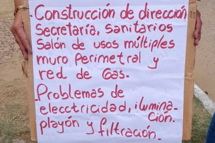 Reclamos escuela López Jordán