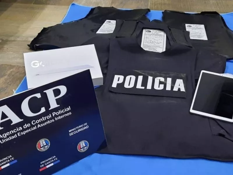 multimedia.normal.a3da7441998ee103.506f6c6963c3ad615f335f6e6f726d616c2e77656270