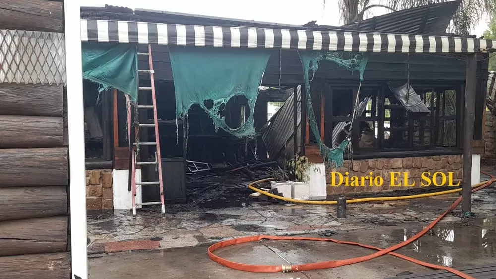 Incendio en costanera 001