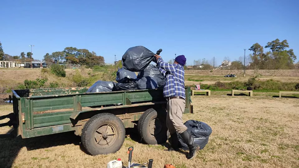 LIMPIEZA COSTANERA (7)