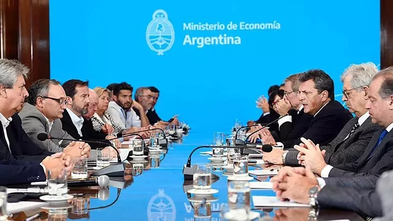 Massa en la reunión de hoy con representantes del agro