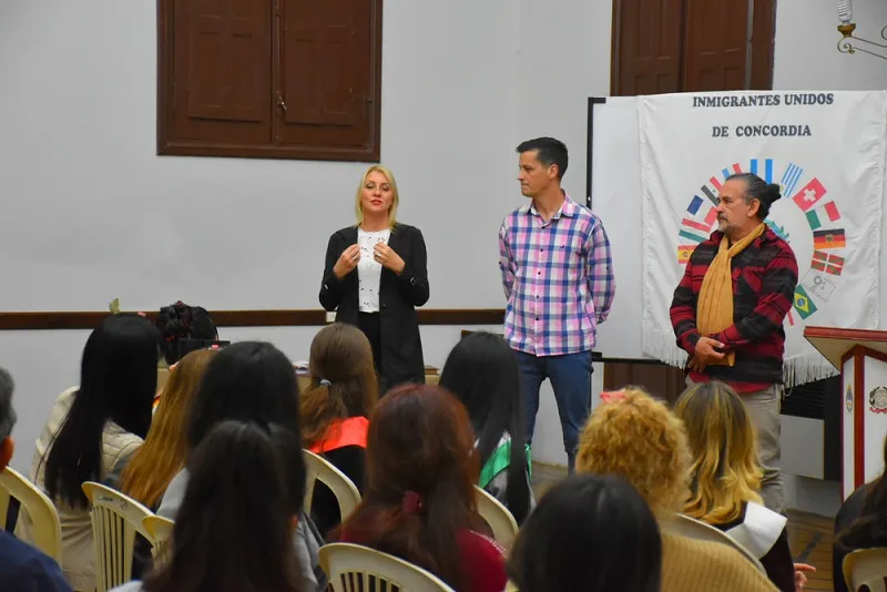 REINAS - INMIGRANTES (3)