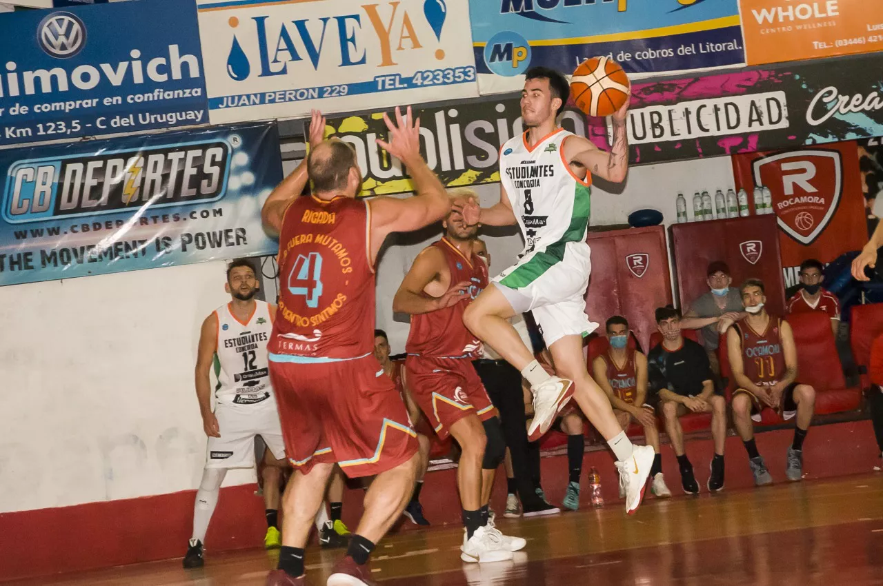 ESTUDIANTES VS ROCAMORA (2)