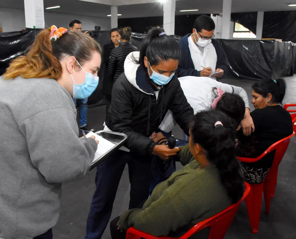 ASISTENCIA - FAMILIAS EVACUADAS (5)