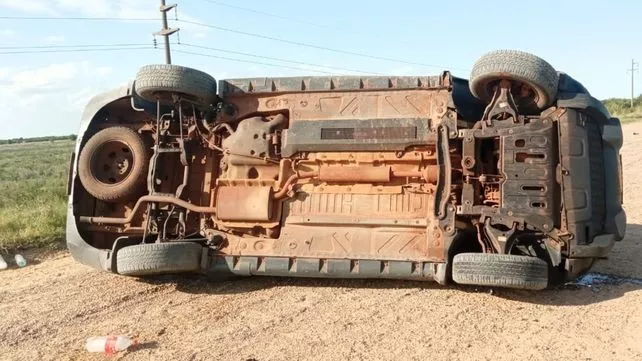 Un hombre murió en un vuelco en Ibucuy 02