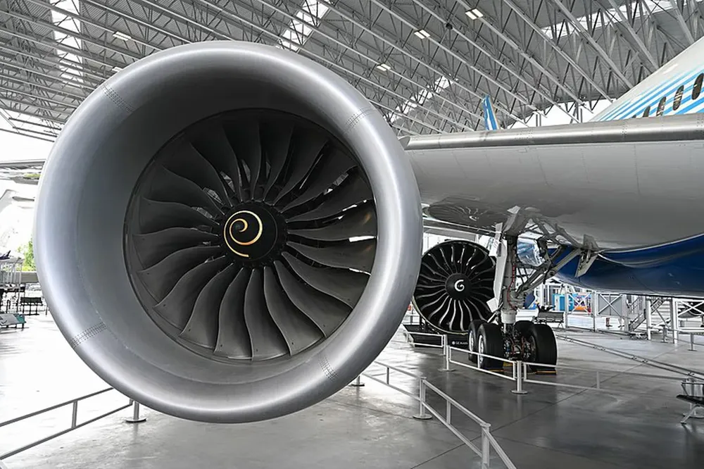avión 3