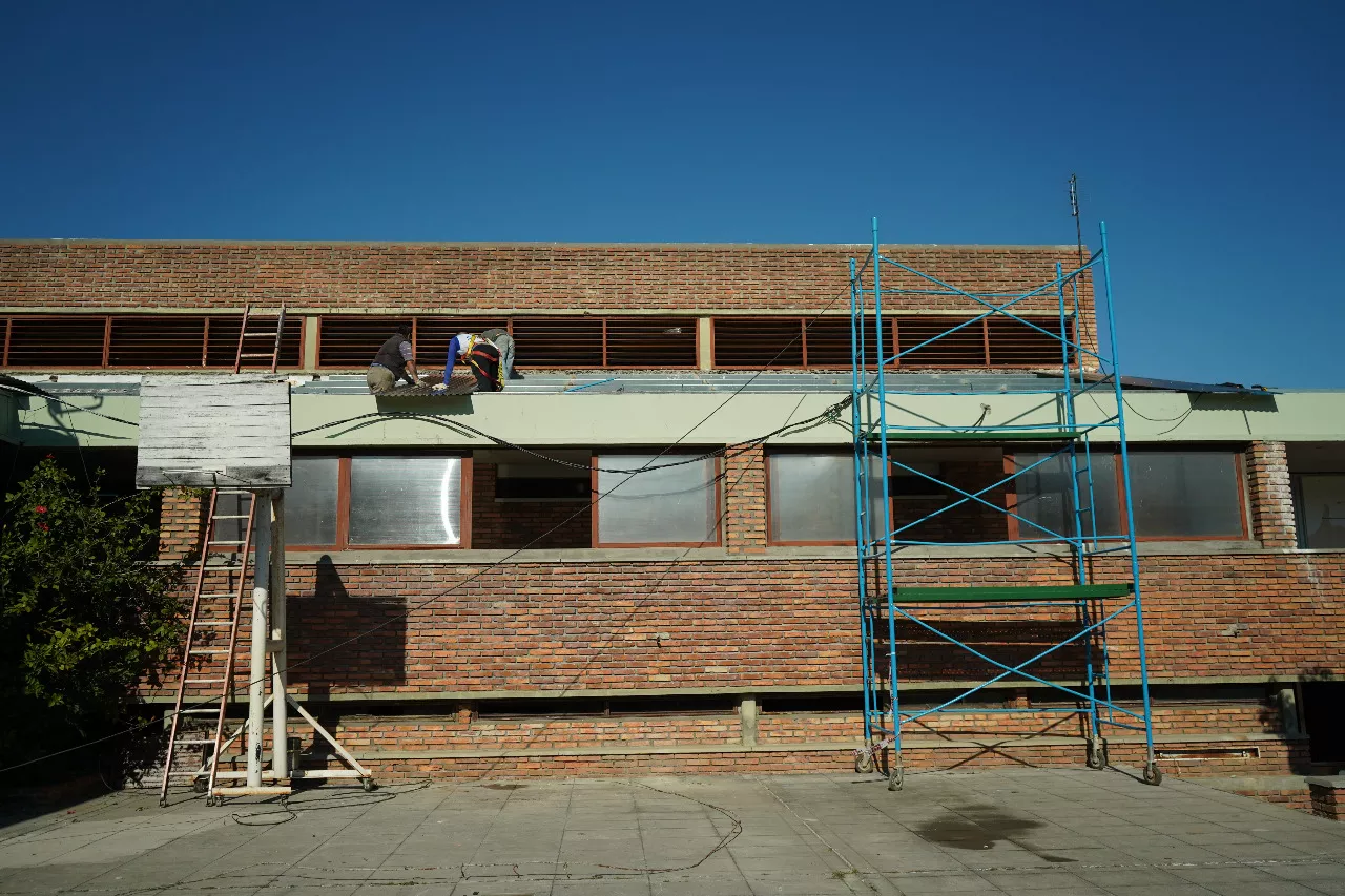 ESCUELA AGROTÉCNICA (2)