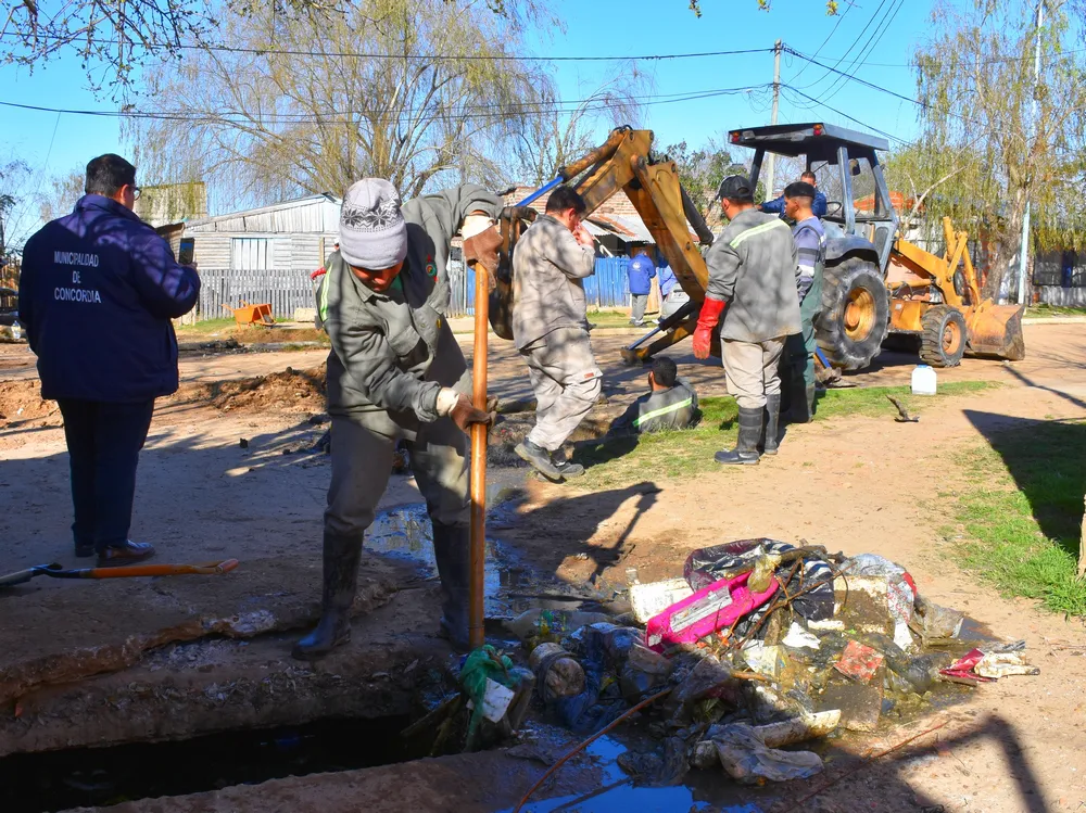 LIMPIEZA DE DESAGUES (2)