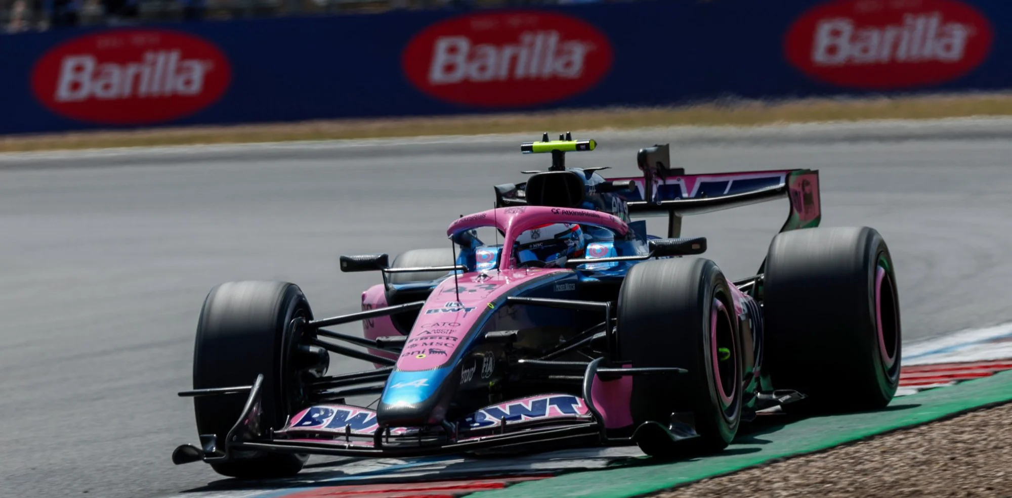 F1: Colapinto logró una sólida remontada y llegó noveno en la victoria de Charles Leclerc en el Gran Premio de Gran Bretaña