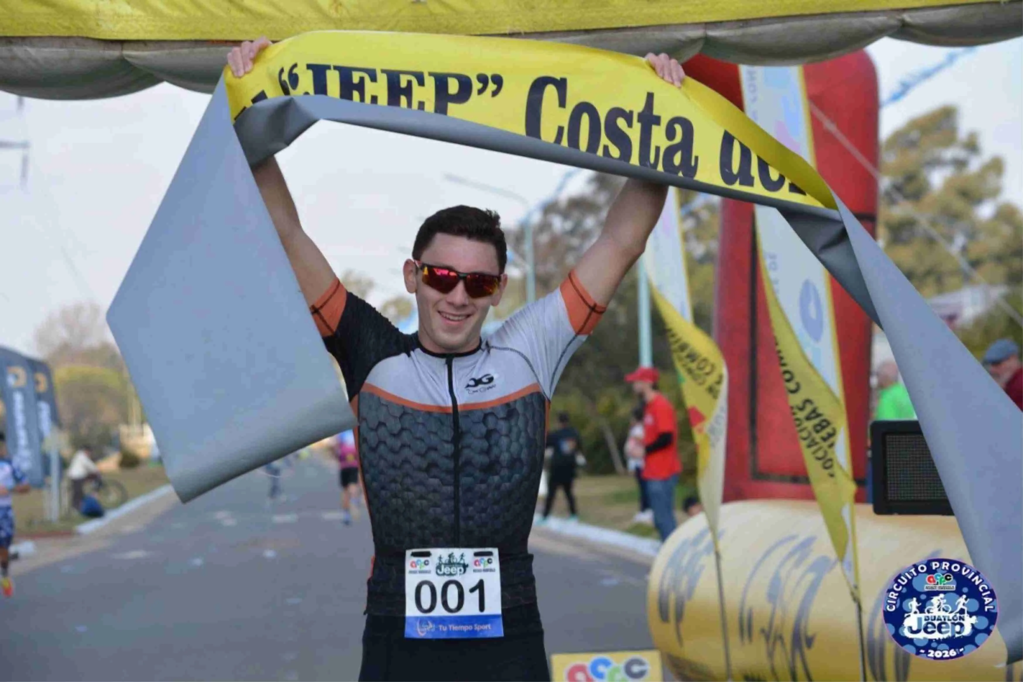 Dominio de los atletas concordienses en el Duatlón Jeep de Colonia Ayuí