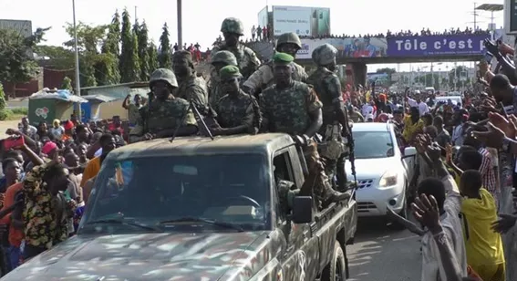 GOLPE MILITAR EN GUINEA