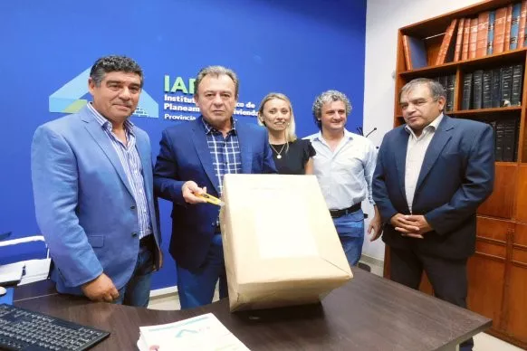 IAPV