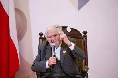 mujica 1