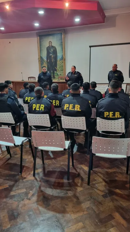 policias