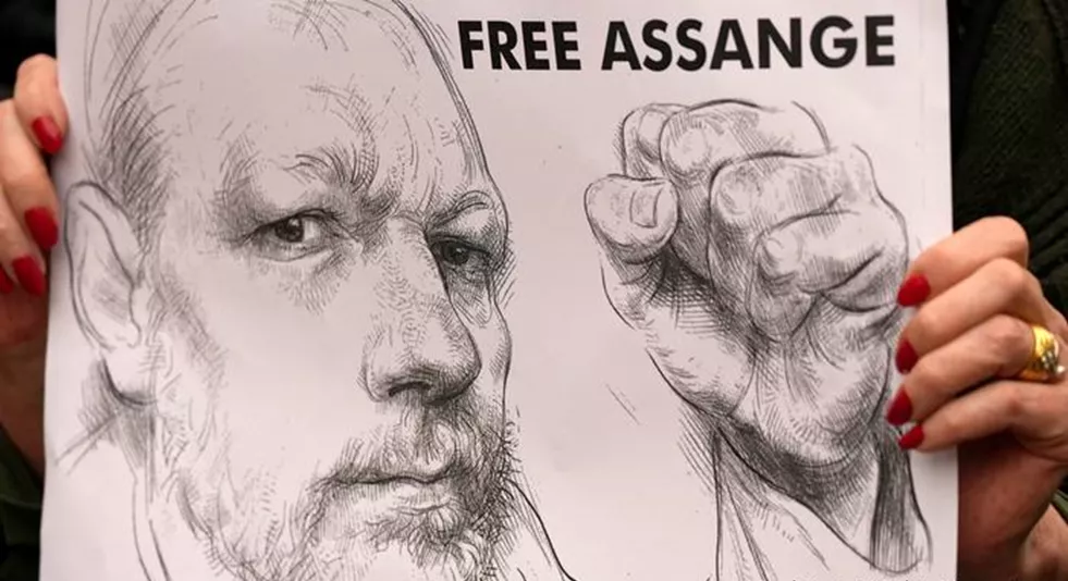 FREE ASSANGE