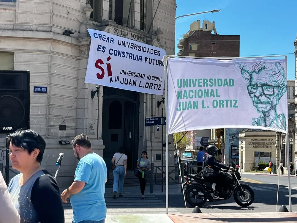 Juan L Ortiz