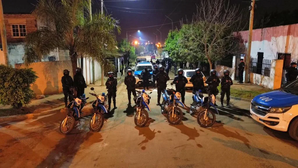 Tres detenidos por cocaína y un arma de fuego en operativos simultáneos en once barrios de Concordia