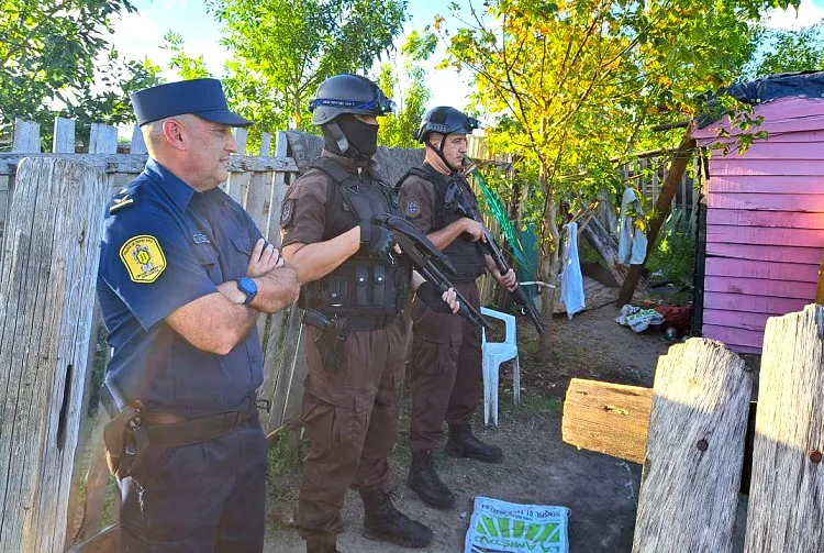 allanamiento ex aeroclub (4)