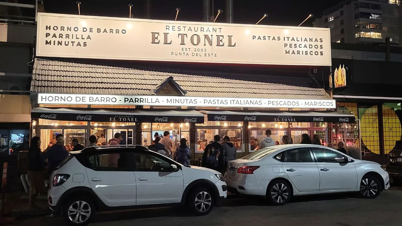 Comer en Punta del Este: Cuánto cuestan un café en la Punta, un chivito en  La Barra o unas rabas en José Ignacio