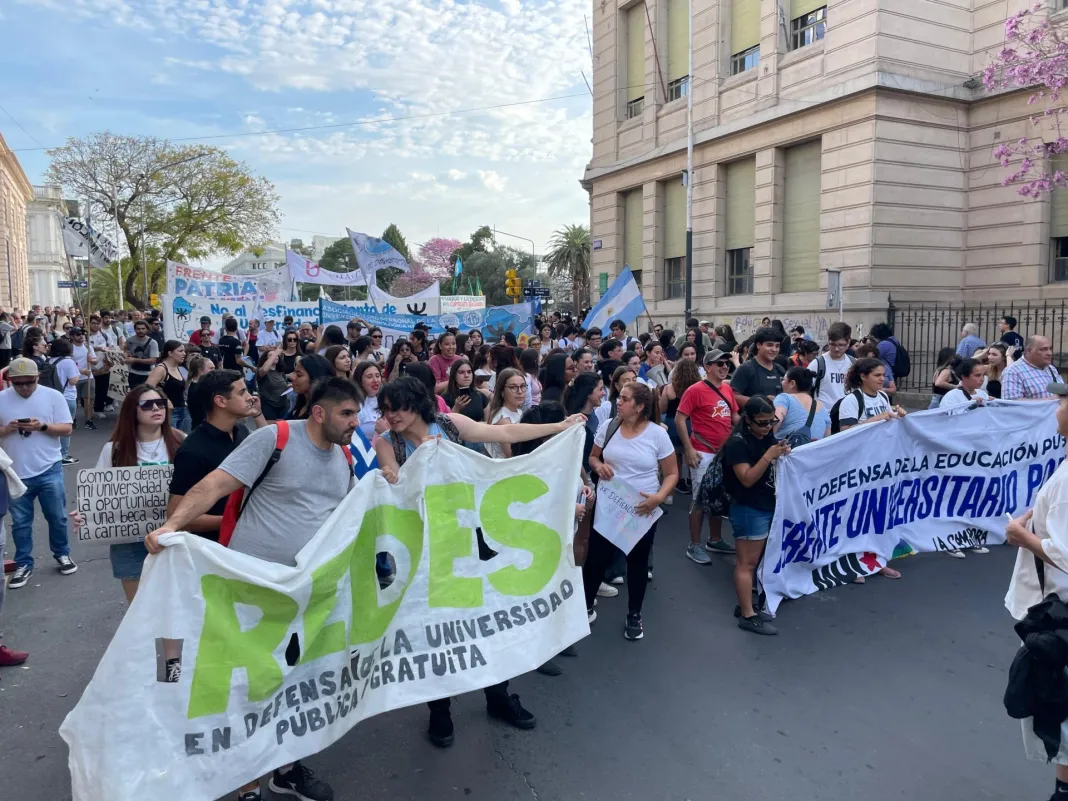 Marcha-universitaria (1)