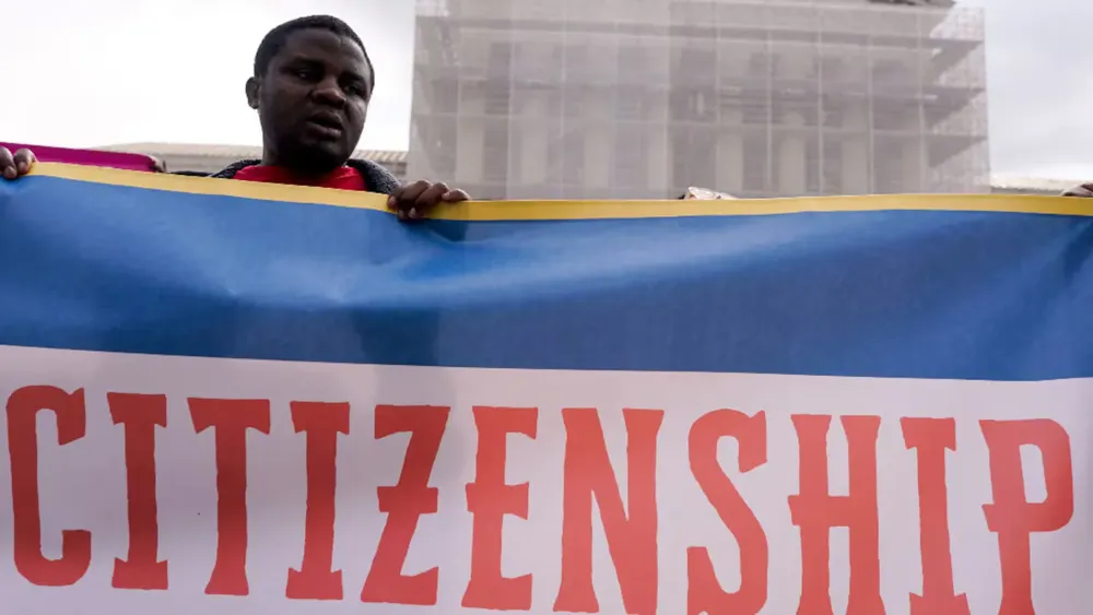 donald-trump-suspende-procesos-de-tramitacion-de-ciudadania-foto-reuters-TKIB4LIJKNFCPPWODIPMMEQLDM