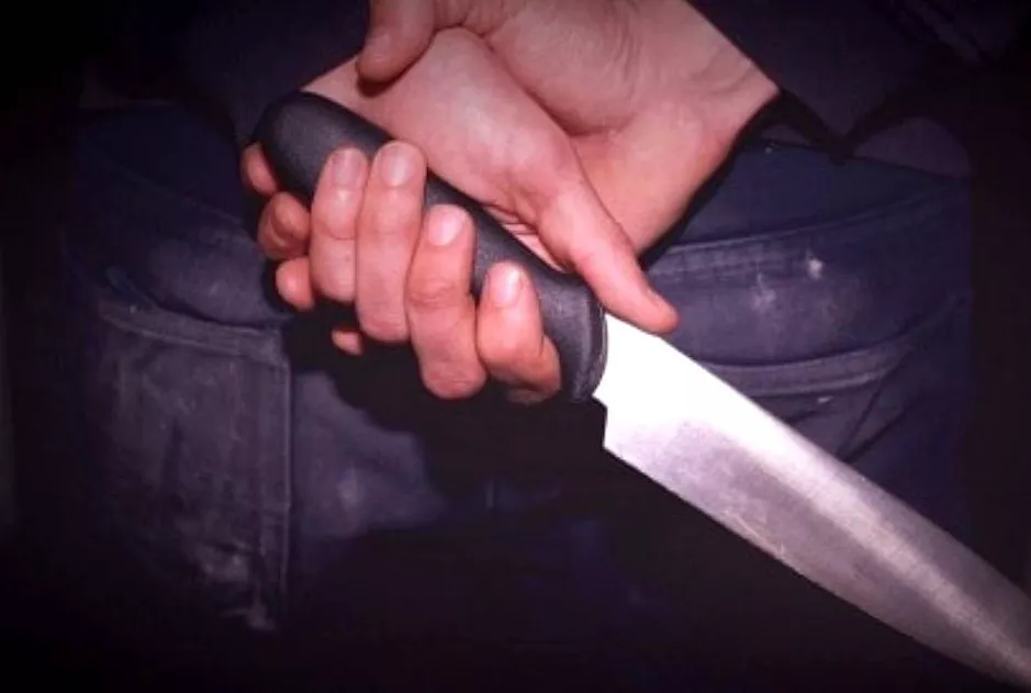 Agresión con cuchillo