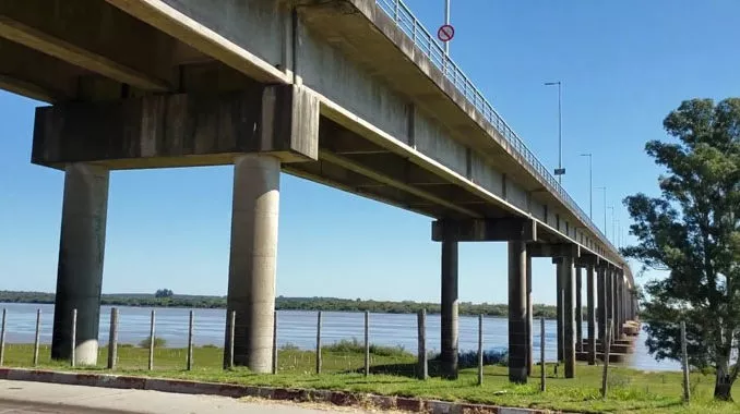 Puente Artigas