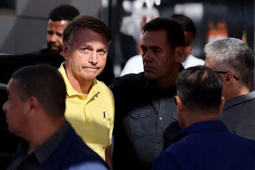 jair-bolsonaro-llega-el-domingo-a-un-hospital-de-brasilia-para-someterse-a-examenes-medicos-foto-de-archivo-reutersadriano-machado-EVCC4BAFD4AS3FHEBEYSIZH66Y
