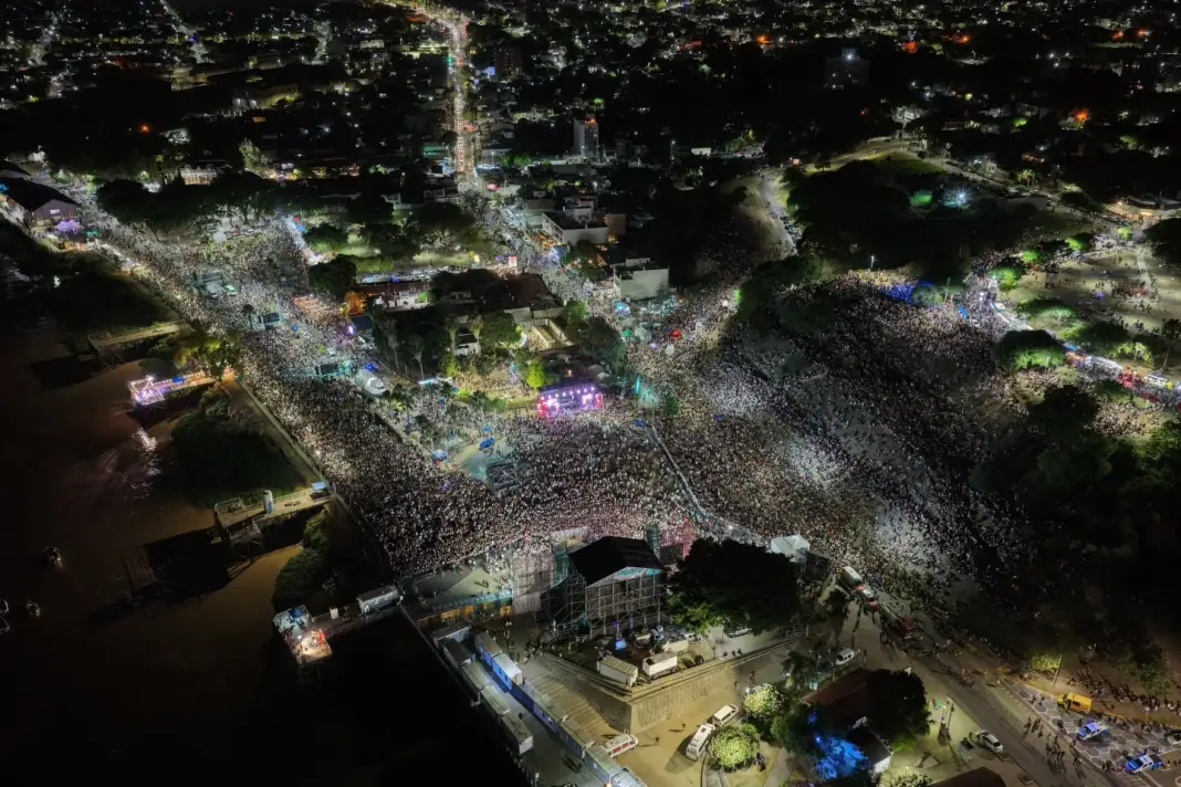 multitud-fiesta-del-mate