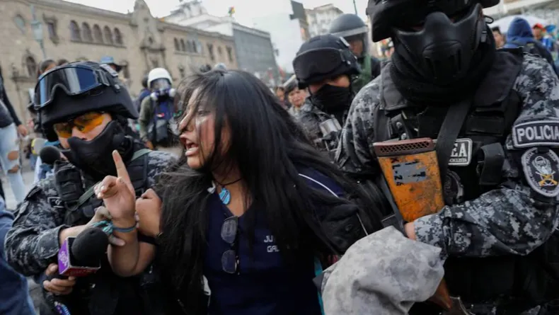 Crisis en Bolivia: en medio de las protestas, el Congreso derogó la ley que regulaba el Estado de Excepción