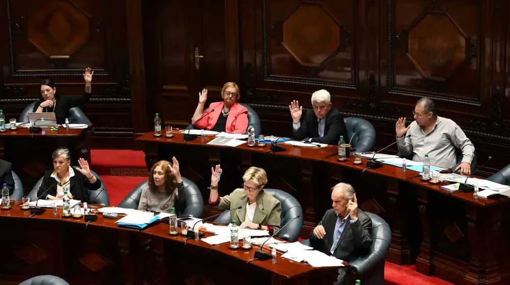 la-camara-de-senadores-de-uruguay-aprobo-este-miercoles-el-proyecto-de-ley-de-muerte-digna-con-el-que-el-pais-sudamericano-legalizo-la-eutanasia-foto-efe-federico-gutierrez-AFSJV6FHKFDOVIFWVQDVKO6E5A.