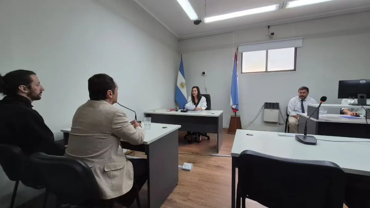 pablo-laurta-en-la-audiencia-donde-se-le-dicto-la-preventiva-foto-tn-z72mqxtzyzec7njvdhswsraoly