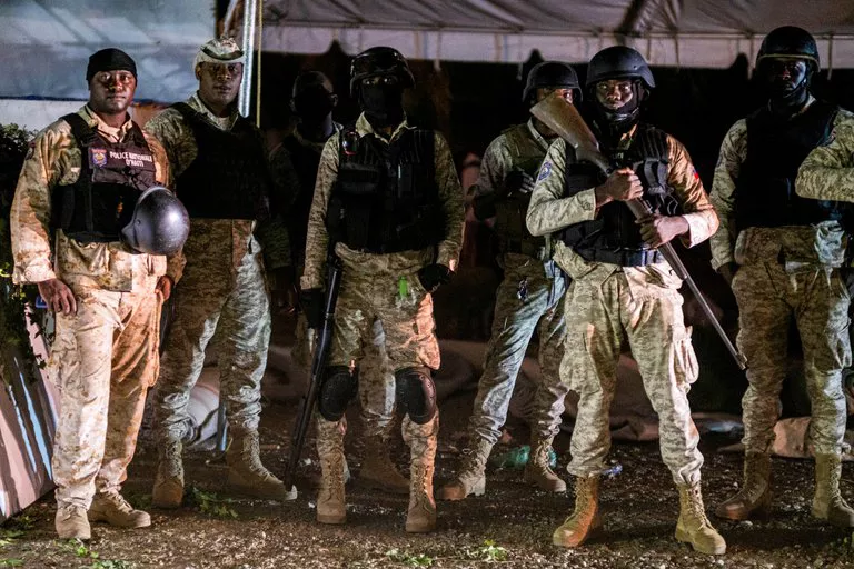 POLICIA NACIONAL DE HAITI