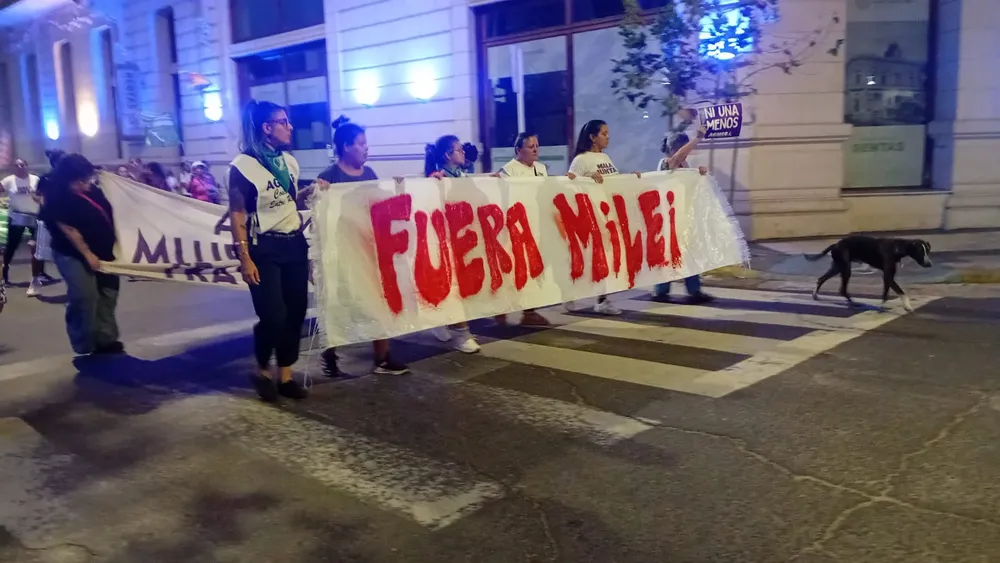 falucho dirige la marcha