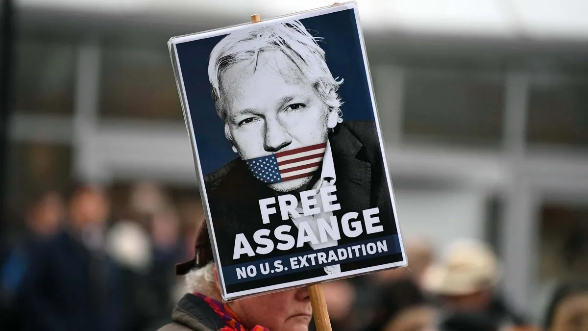 ASSANGE