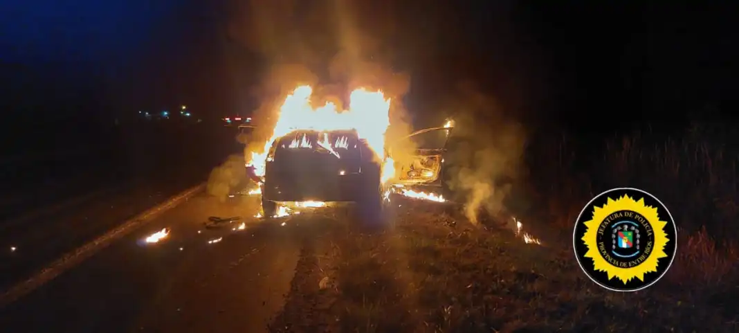 Se incendió un automóvil en el Kilómetro 247 de la Ruta Nacional 14