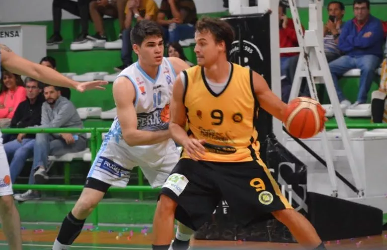 Ferro vs Capuchinos
