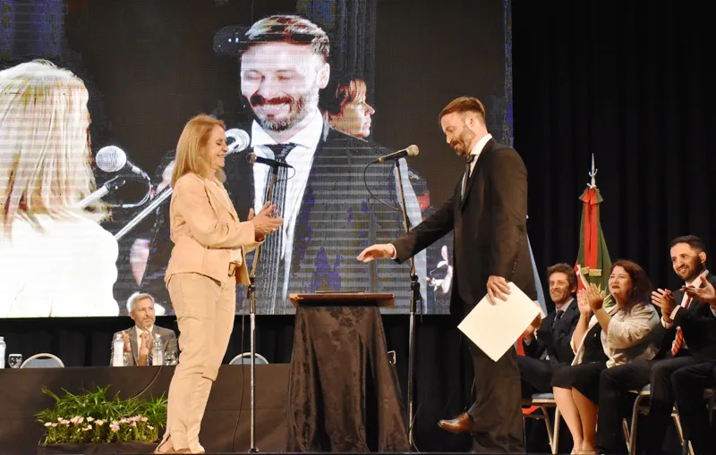 Asume Francisco Azcué 01