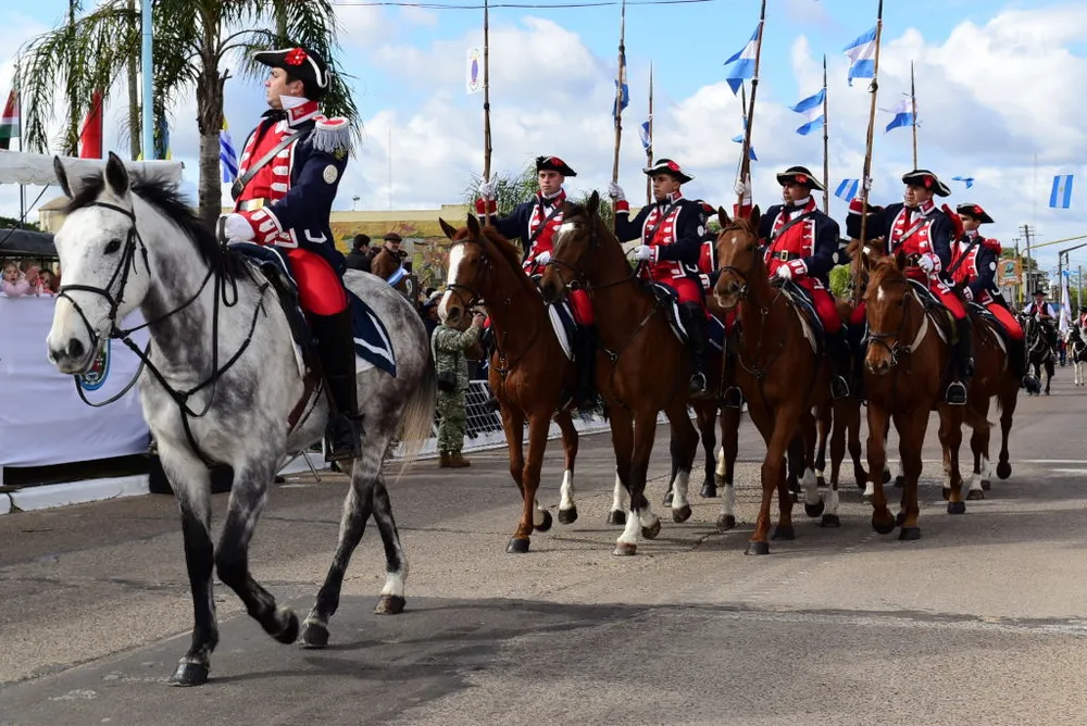 DESFILE DEL 9 DE JULIO - ARCHIVOS (4)