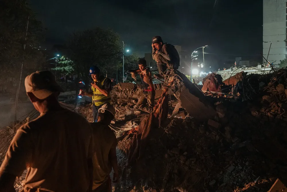 21int-venezuela-quakes-kids-top-htpf-superJumbo